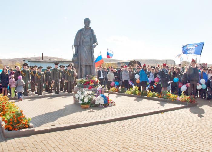 Рп5 шкотово. Памятник шкоту в Шкотово. Село Шкотово Приморский край. Памятник шкоту Николаю.